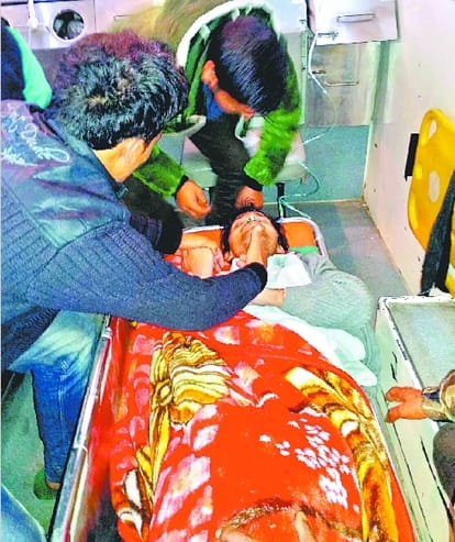 chandrakhani pass, chandrakhani rescue, slite students rescue in chandrakhani pass