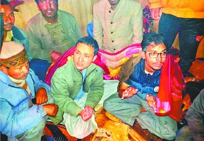 chandrakhani pass, chandrakhani rescue, slite students rescue in chandrakhani pass