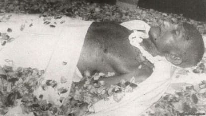 gandhi an illustrated biography new book on mahatma gandhi life