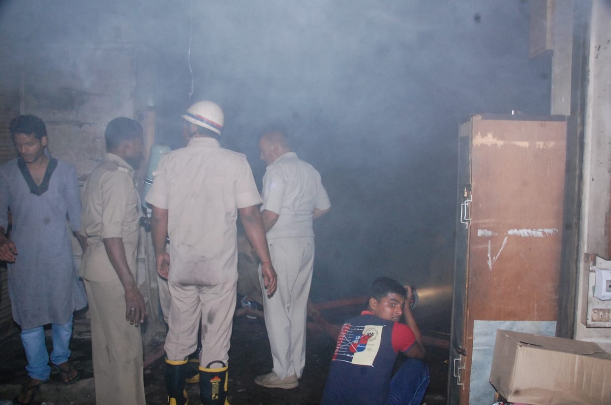 fire in aminabad 