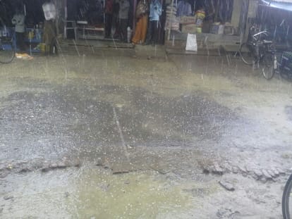 Rain destroy crops in Northern India