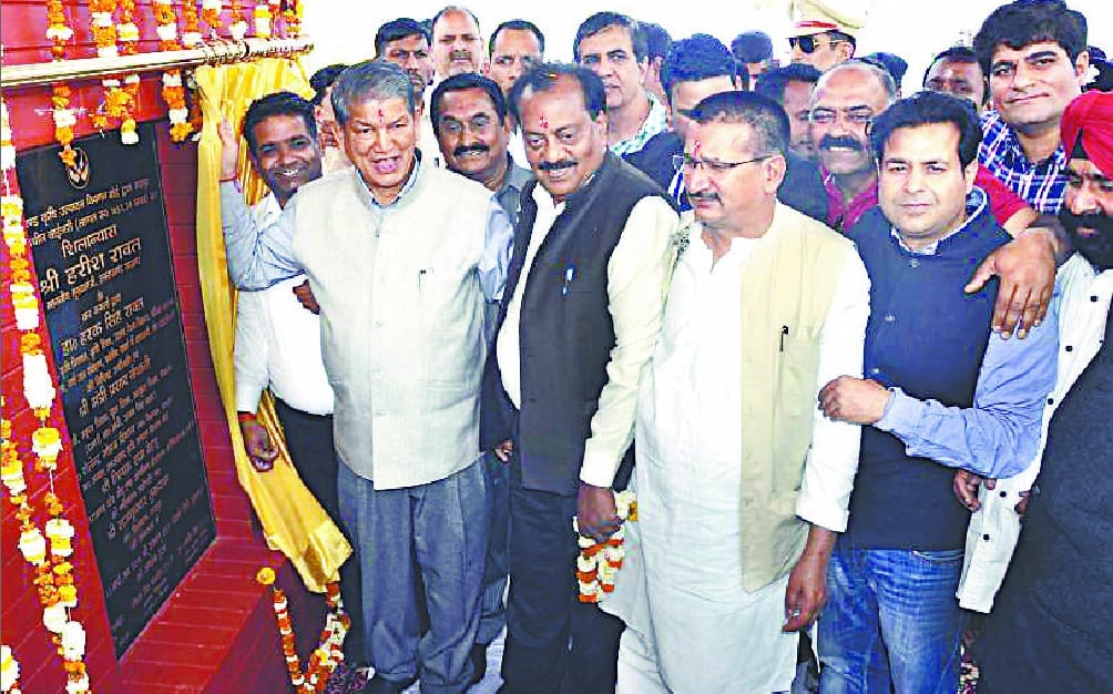  harish rawat is the mescot of congress : kishor