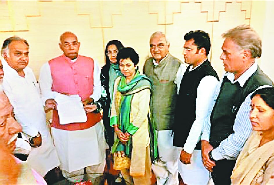 congress leaders phone tapping, haryana congress, kaptan singh solanki, haryana news