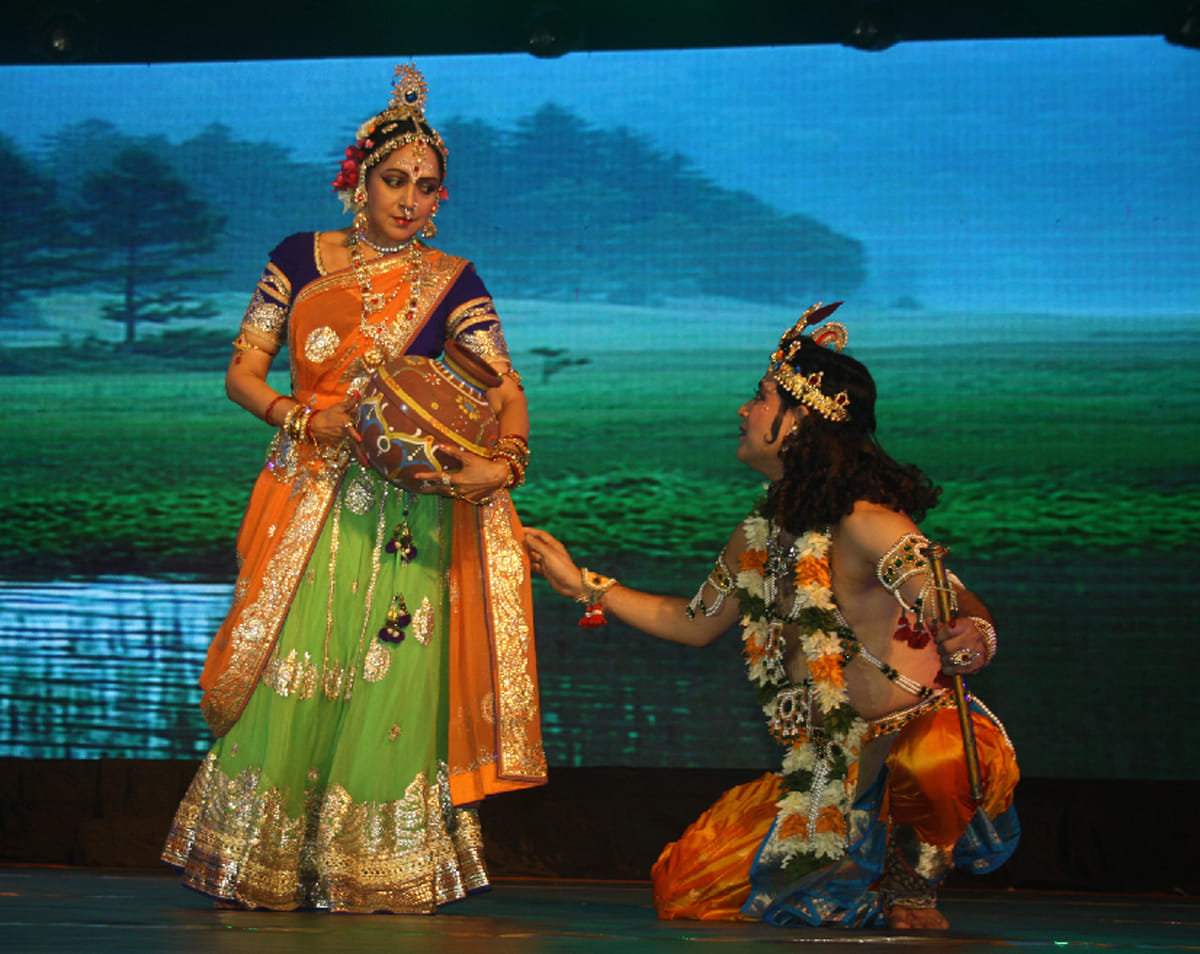 hema malini dances as radha in a program