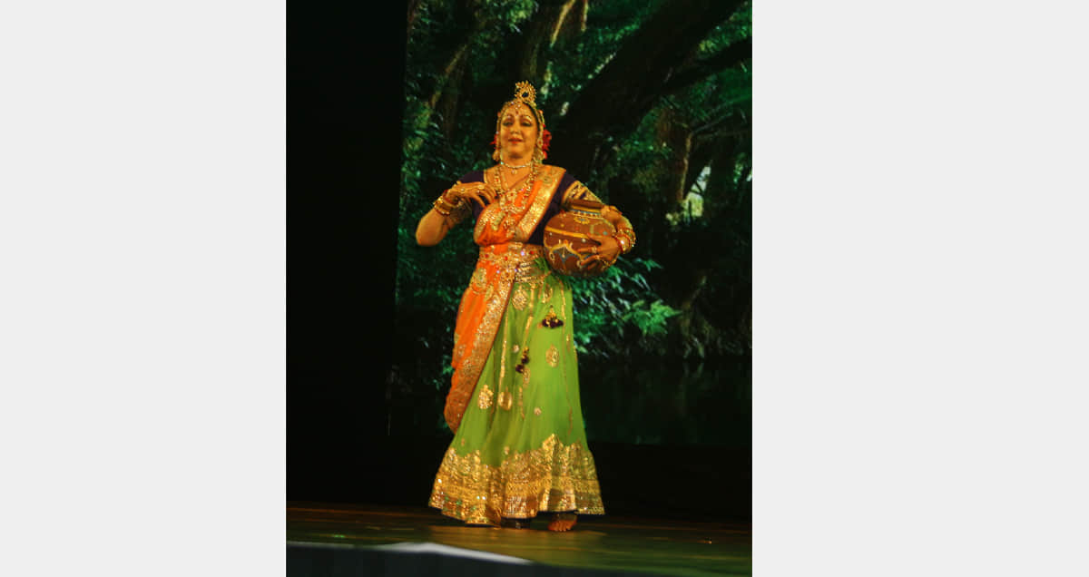 hema malini dances as radha in a program