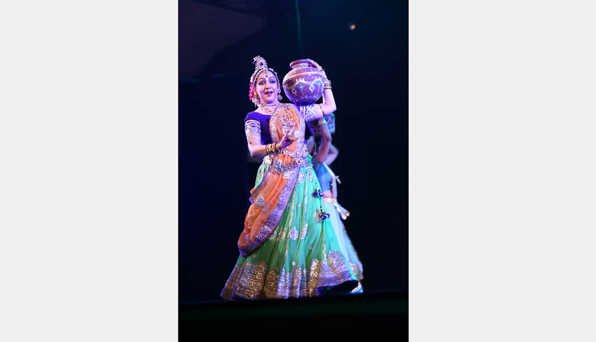 hema malini told russians are crazy for me they want to see me in Seeta Aur Geeta part 2