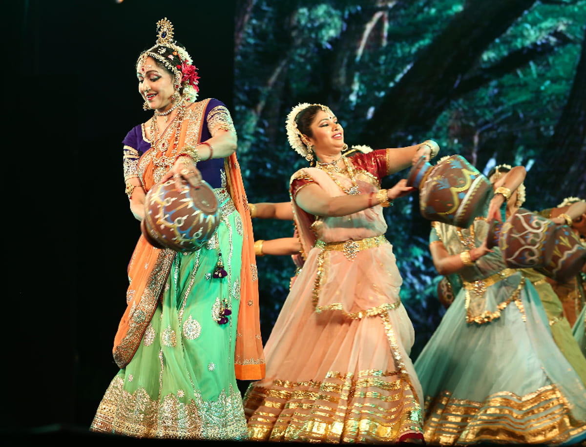 See Gita Festival 70 years 'dream girl' of the dance, become Draupadi