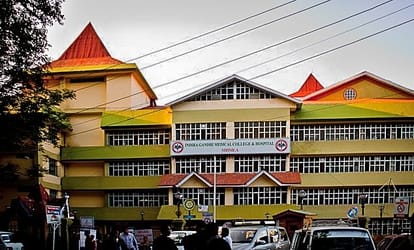 monkey creates chaos in igmc shimla