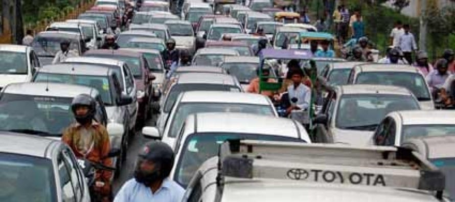 Mohan Nagar intersection jam rain, six hours crawled vehicle