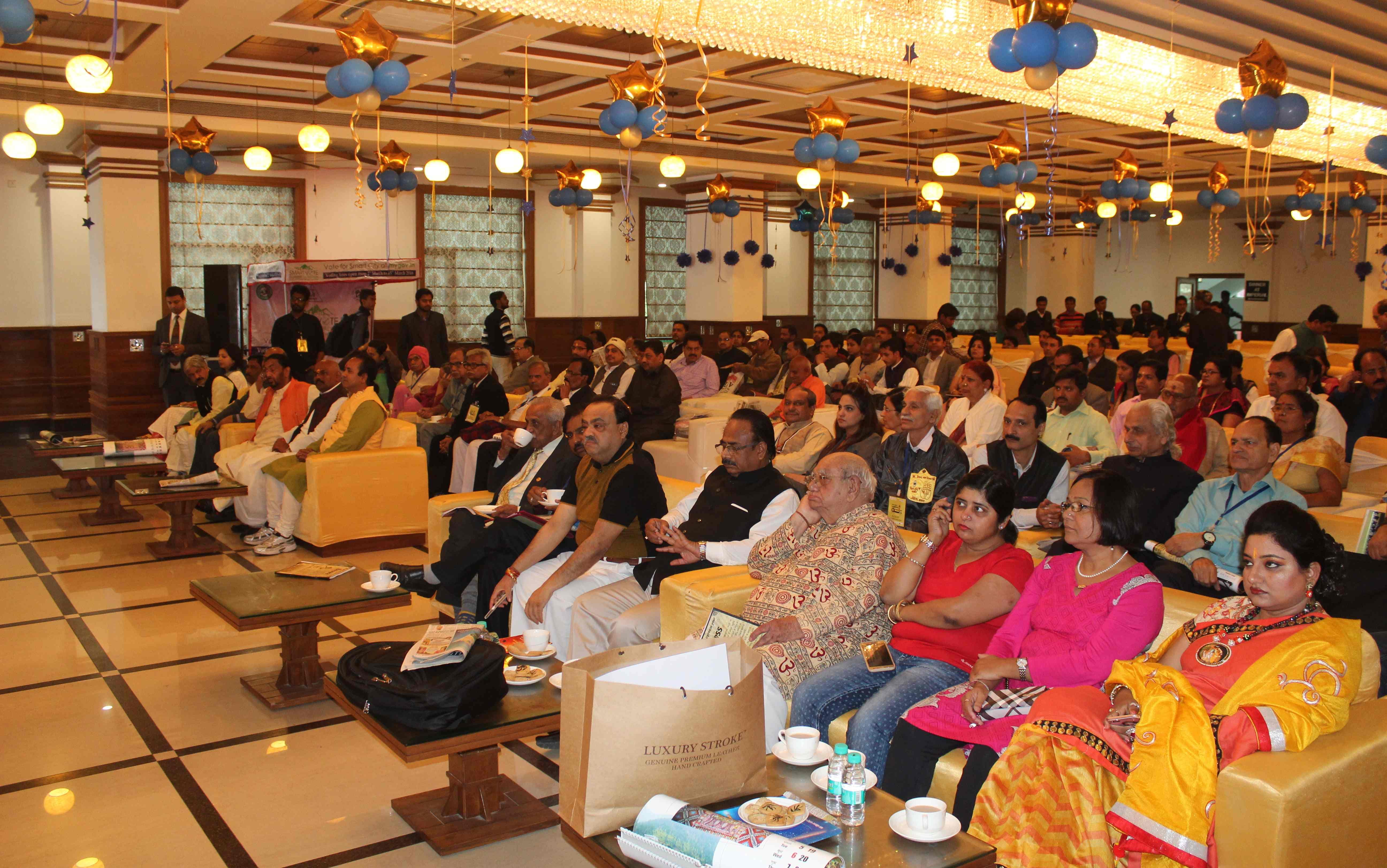 photos of amar ujala jyotish mahakumbh second day.