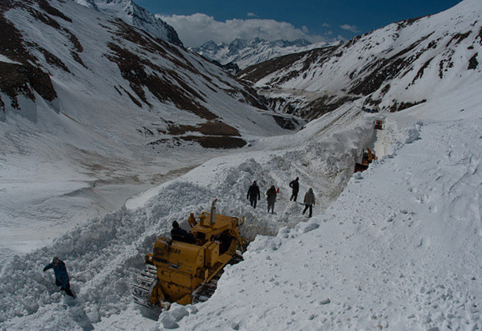 India to make road in borders of Pakistan and China