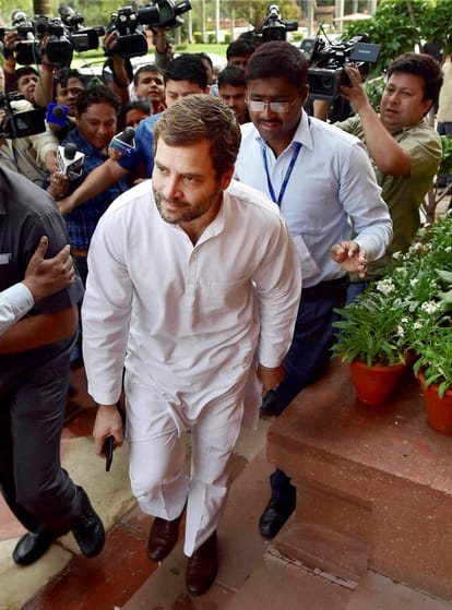 notice to rahul gandhi during controversy on citizenship