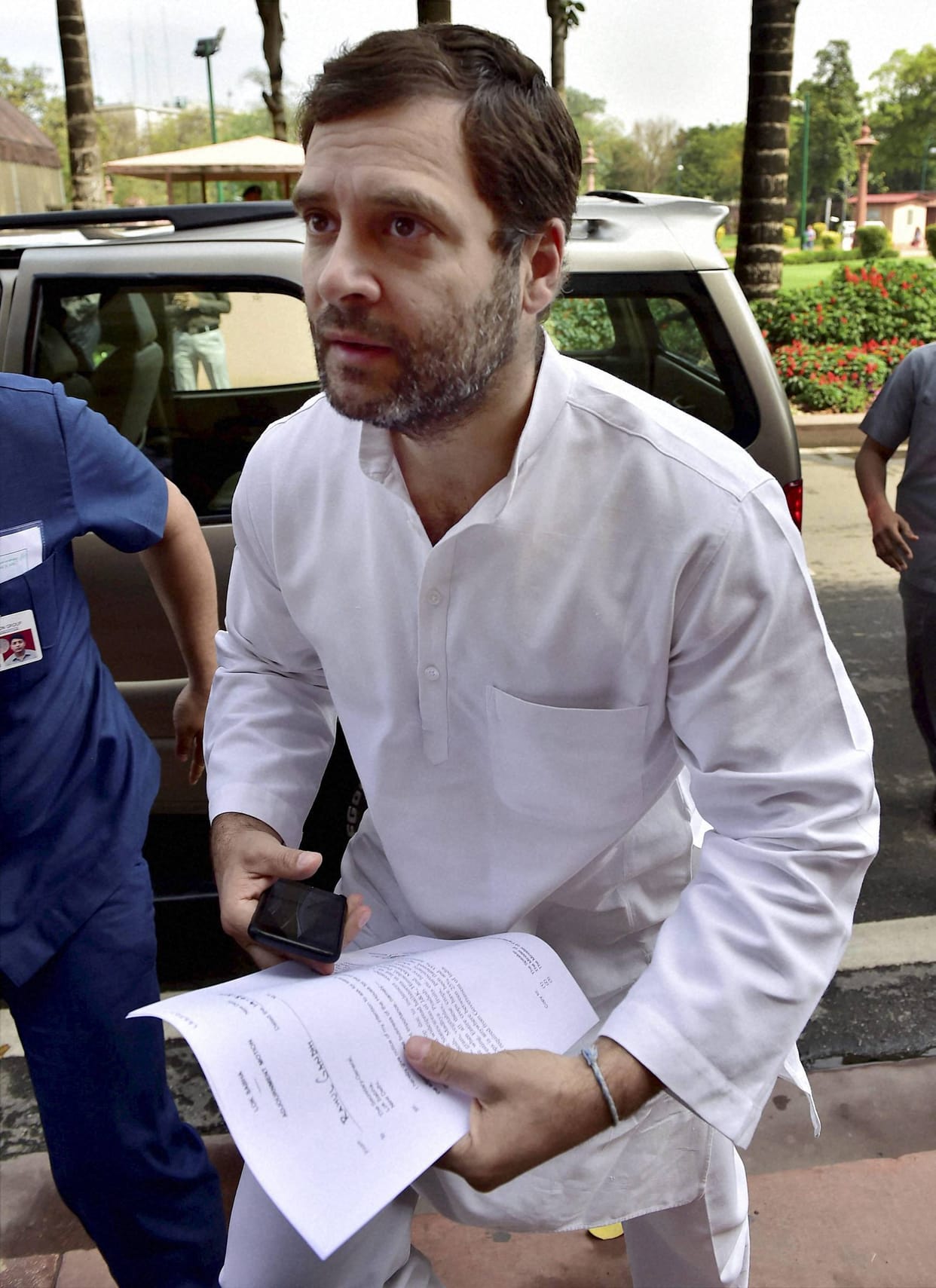 Rahul Gandhi visits Shushma Swaraj at AIIMS