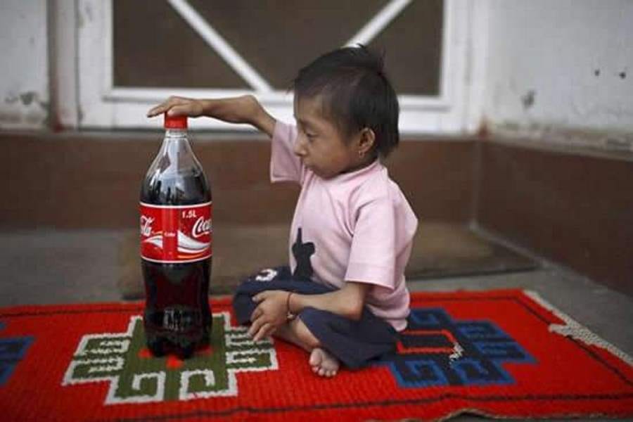 list of shortest people in the world