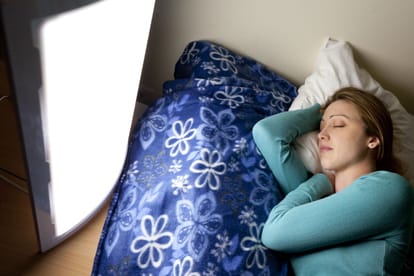 women need to sleep more than men says research