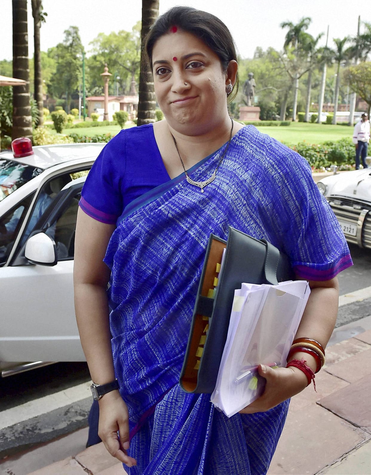 smriti irani announces many good news for students