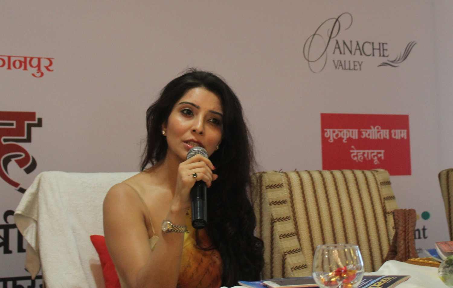 stylish family guru jai madaan in jyotish mahakumbh