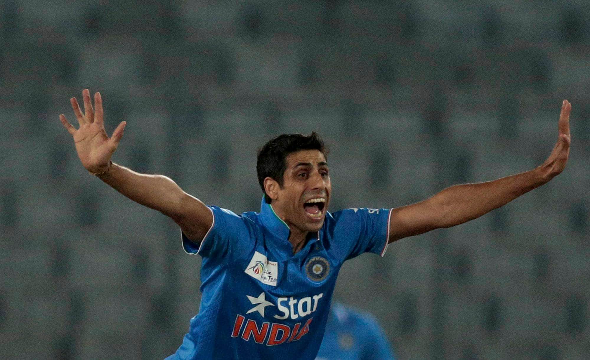 Shoaib akhtar and harbhajan singh lewd comment on ashish nehra 