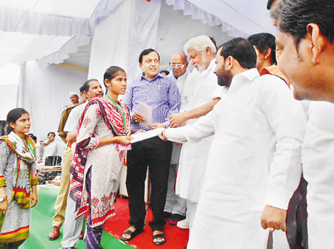 Distributed in D Day gift