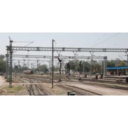 after  electric facilitiy train reached jaipur in two hour