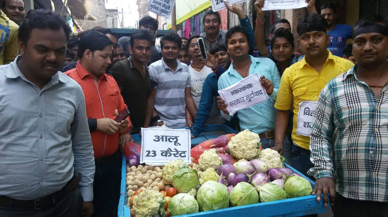heavy protest of jewelers on excise duty 