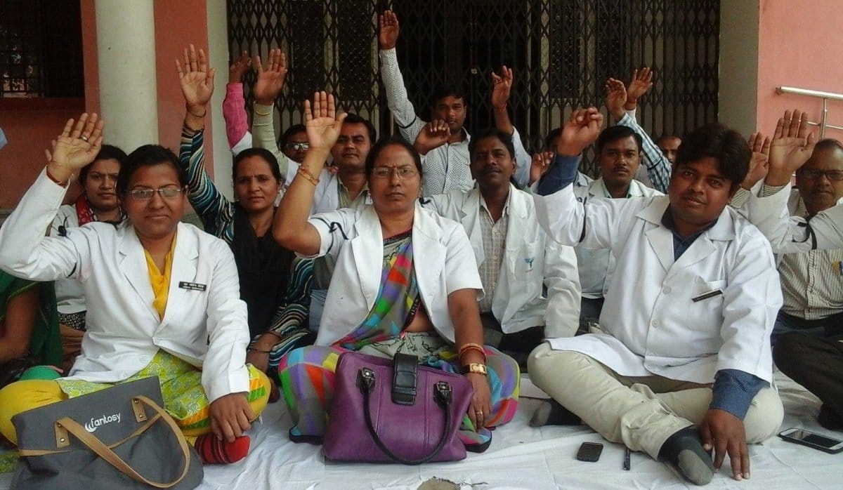 Employees batons boil