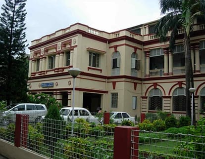 Police ask Kolkata colleges to give details of J&K students.