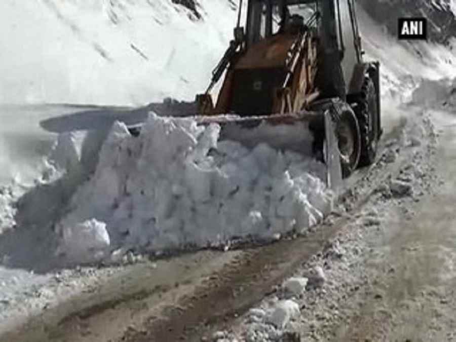 Jammu-Srinagar highway restored unilaterally