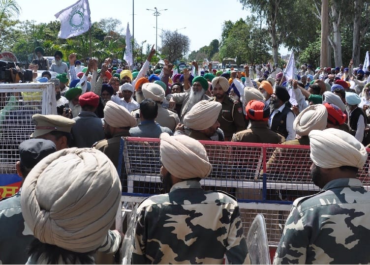 farmer protest, cm residence, mohali protest, farmer, chandigarh border, mohali