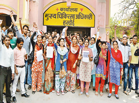 Contract health workers on strike