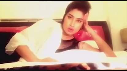 Model Qandeel Baloch to strip dance for Pakistan cricket team