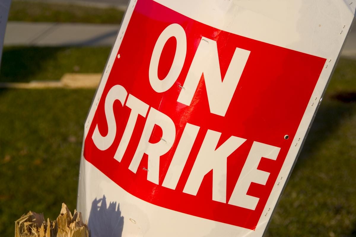  employees to go on strike against seventh pay commission.