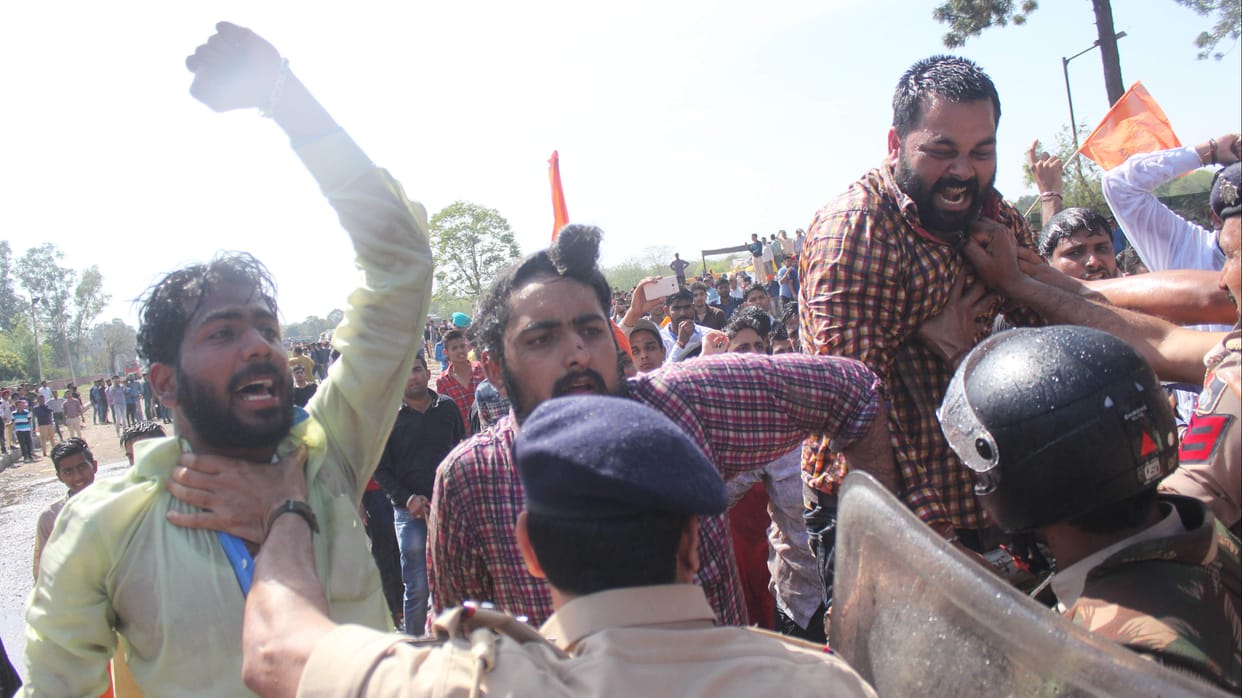 drug racket, abvp protest, abvp police clash, chandigarh, abvp