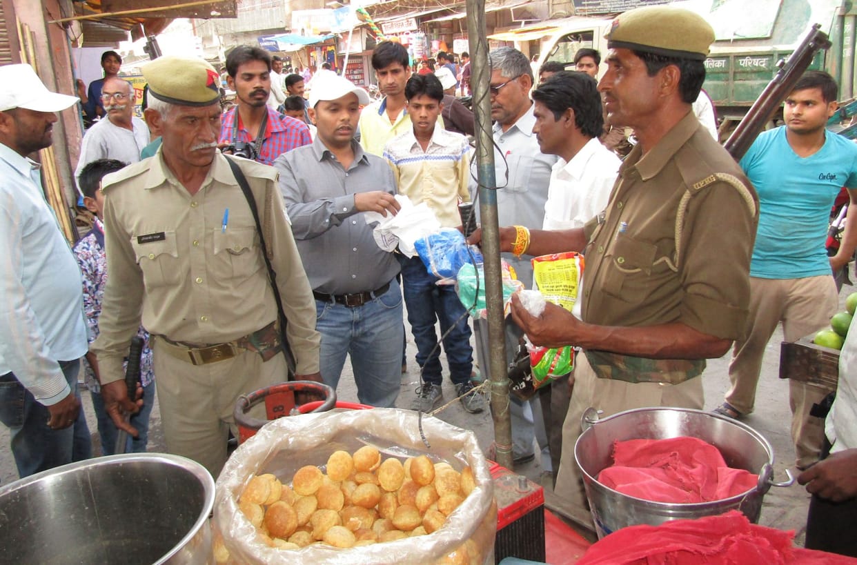 administration ask report on polythene ban from officers in lucknow