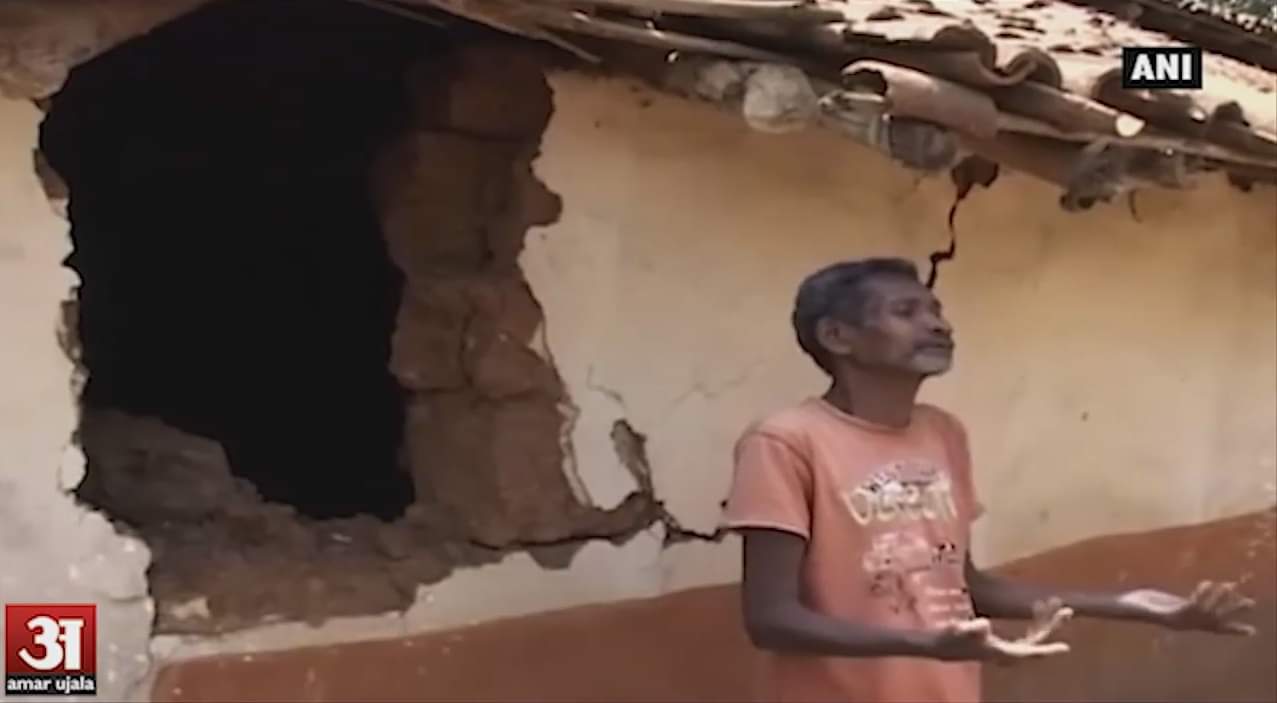 हाथियों के झुंड का कहर