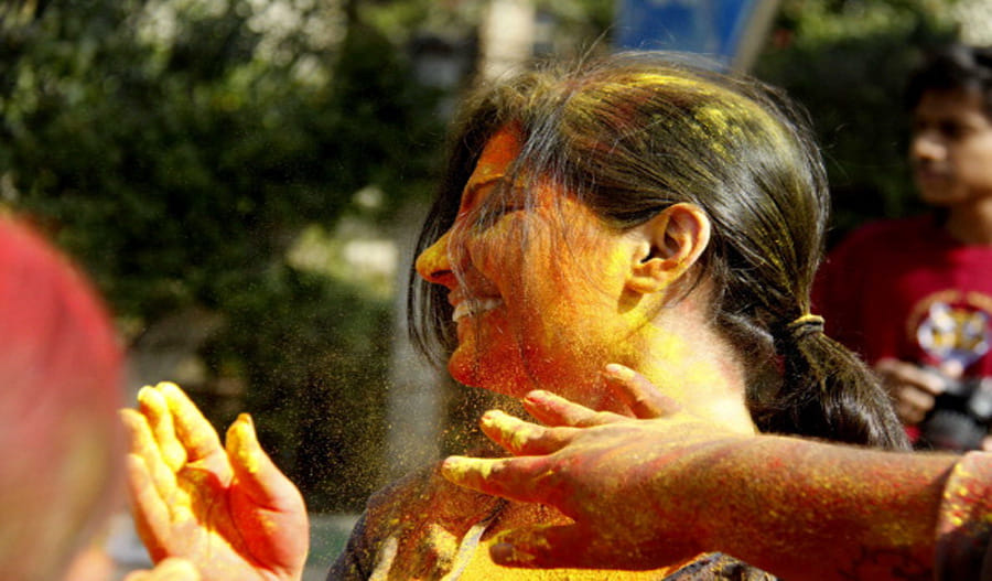  Not be able to stop yourself to play holi after seeing these pictures 