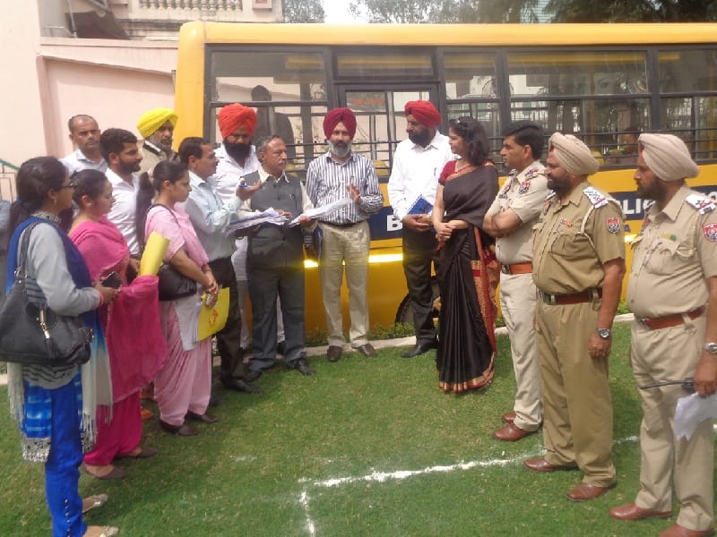 safe vechicle policy fail in kapurthala, nine school not safe, disobey of court in kapurthala