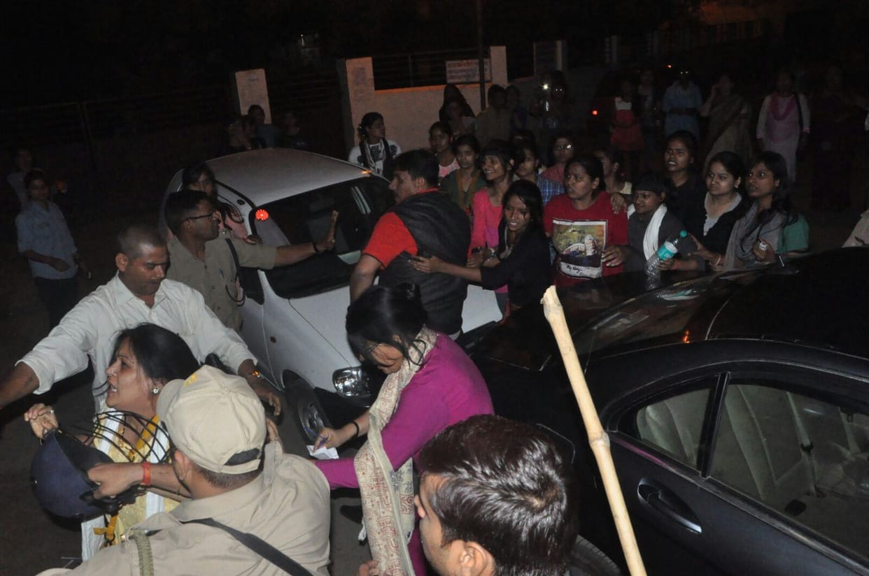 ruckus in kailash girls hostel in lucknow