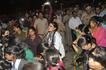 lucknow university three professors give resignation