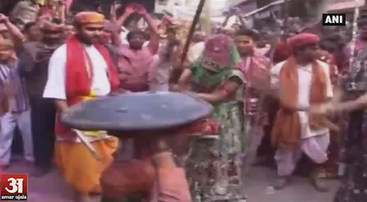 लठमार होली