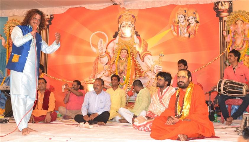 The destroyer of obstacles to the sacrifice of thousands of devotees sacrificed