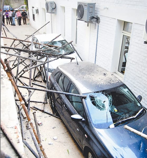 shutter falling incident, mohali incident, mohali news