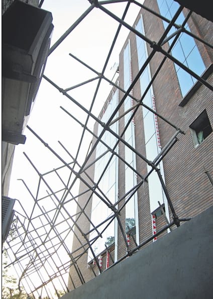 shutter falling incident, mohali incident, mohali news