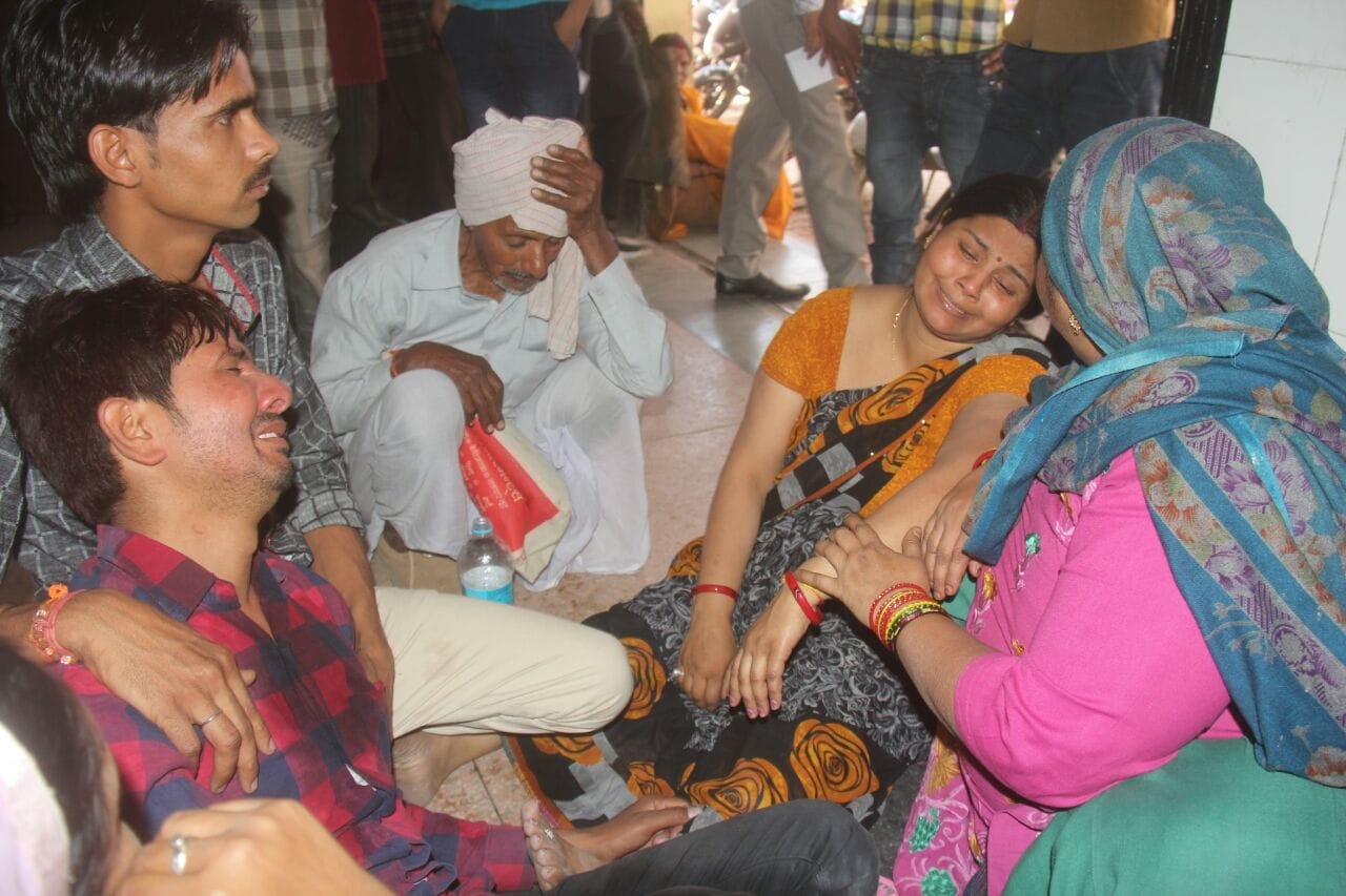  A lawyer get beaten till death in kanpur.