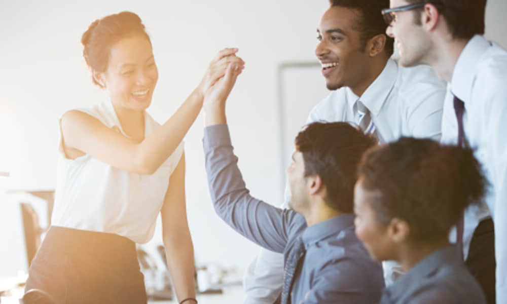 5 tips to impress girl and make a friend