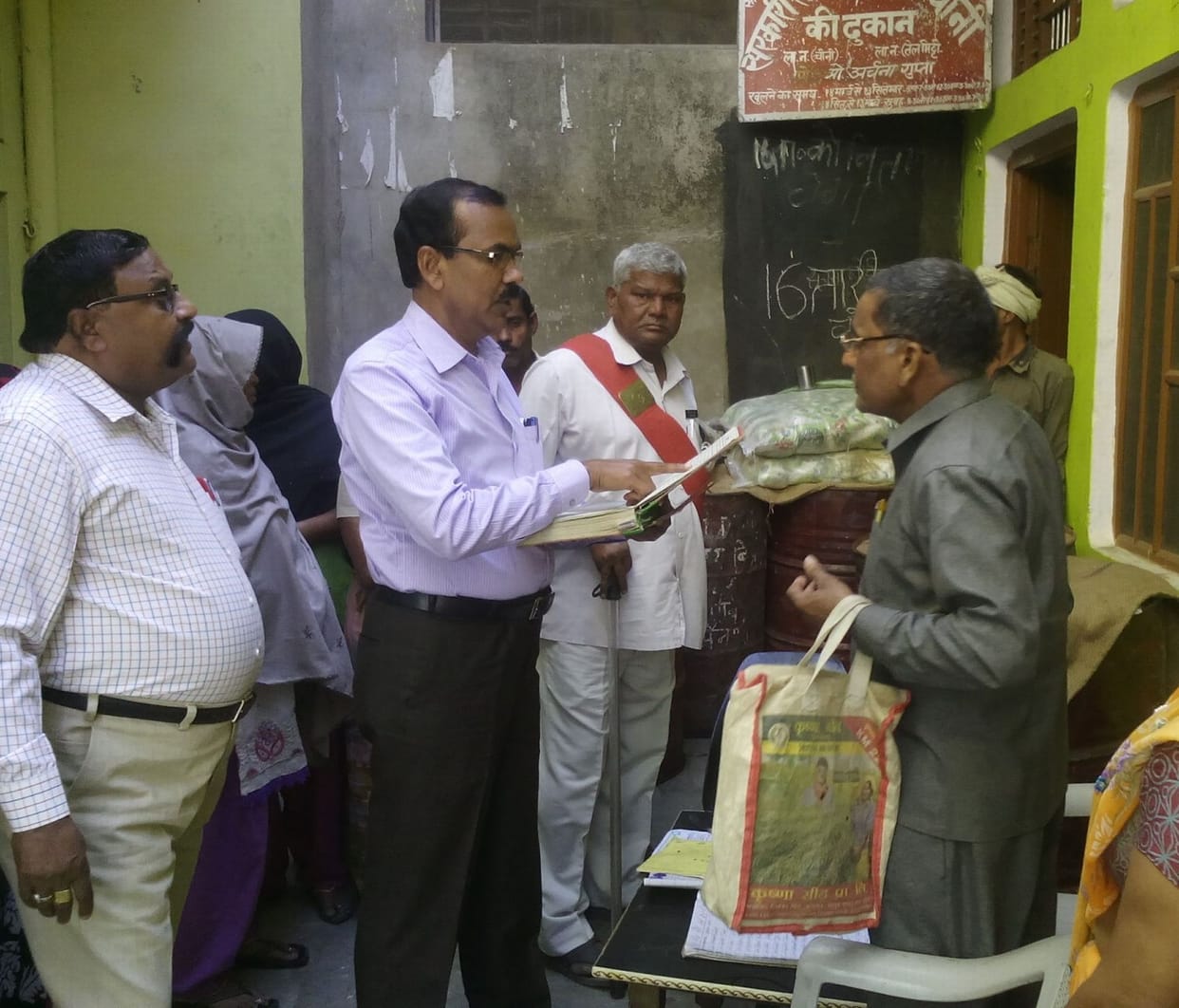 ‘paatron ko raashan na diya to hoga anubandh nirast’