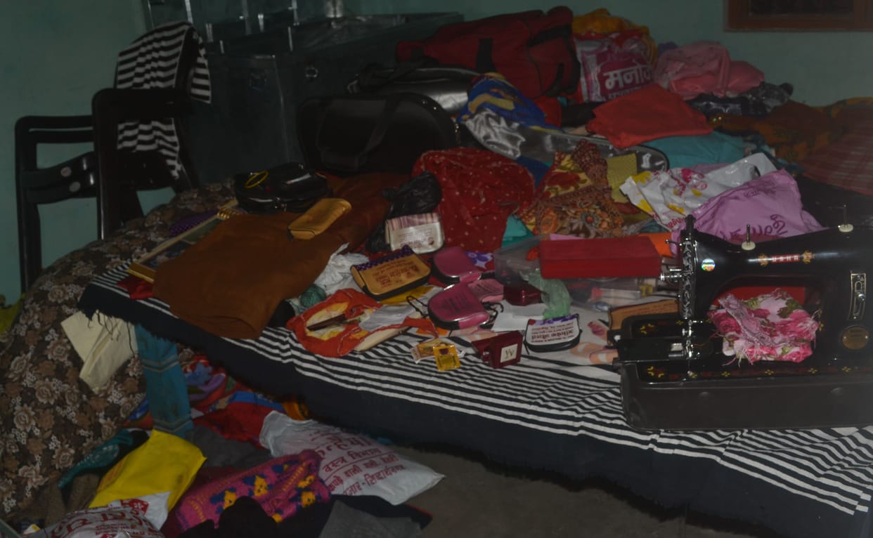 Woman's house and took the jewelry thief