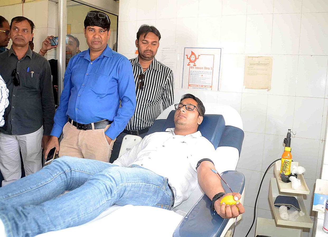 Contract health workers As opposed blood donation