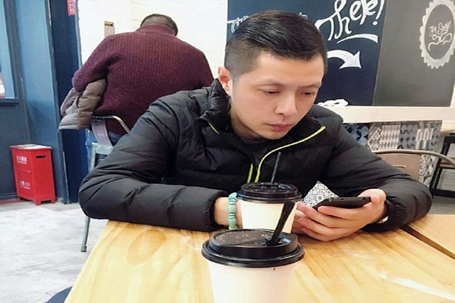 chinese parents who are 47 year old but seem as if 25