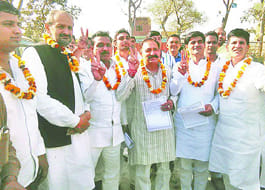 Santosh Devi victorious faction in the election district plan